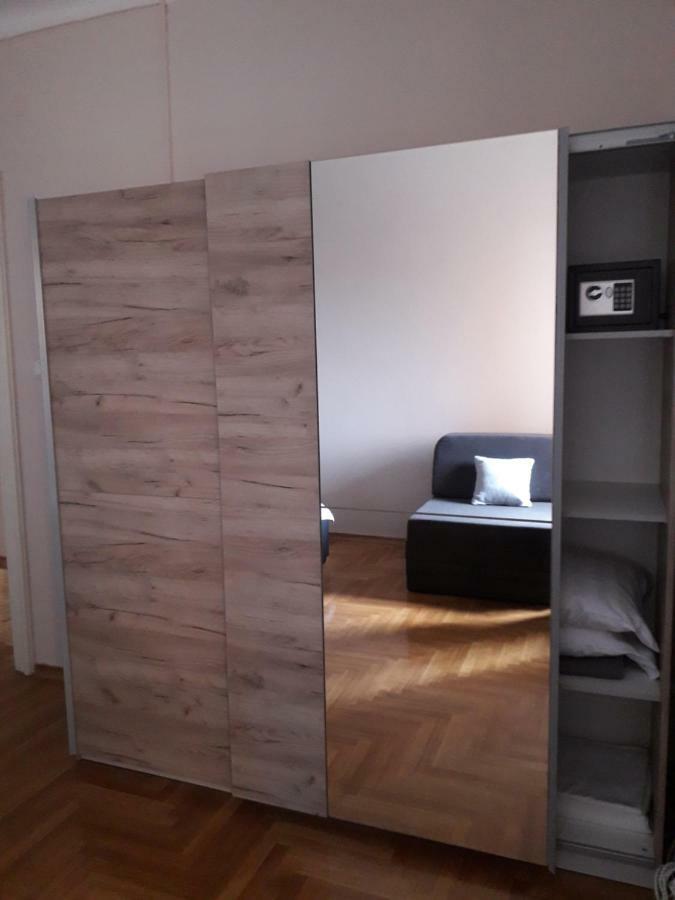 Ferienwohnung Nicola'S Novi Sad Exterior foto